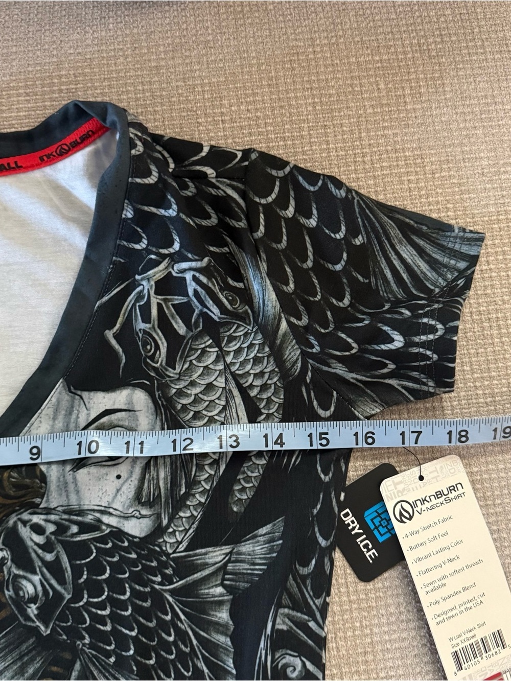 Inknburn Women’s Black Graphic V-Neck Tee with Koi Design XXS - Picture 3 of 6